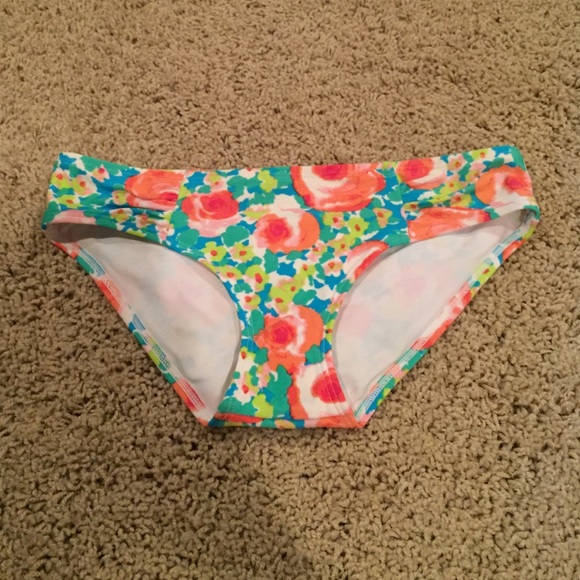 Swim suit