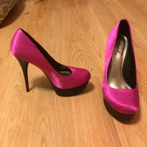 Hot pink heels!