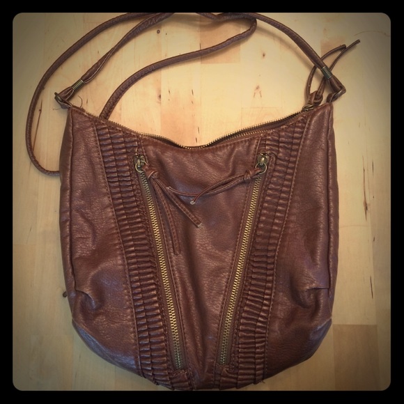 Ecote Handbags - Urban Outfitters small brown cross body purse