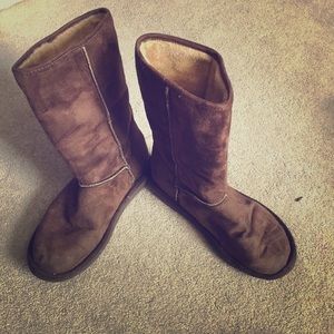 Old Navy UGG style boots