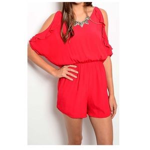 Open shoulder cropped romper