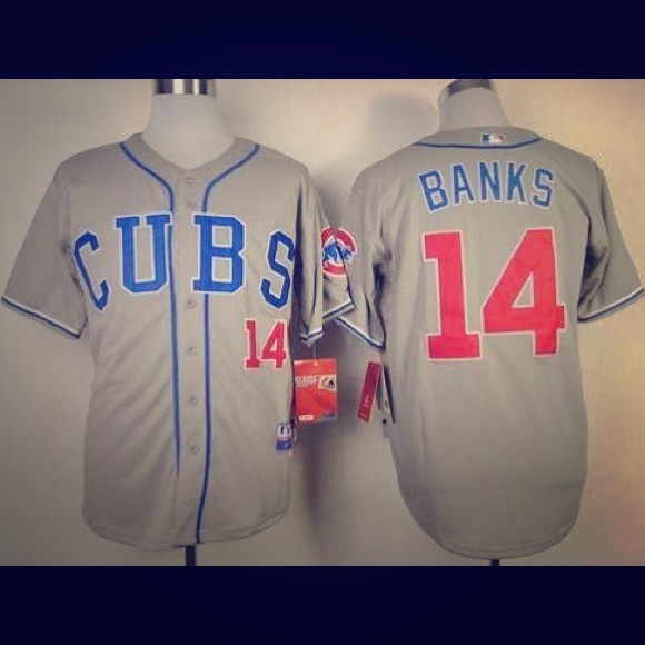 Ernie banks Cubs jersey worn once doesn't fit