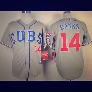 Ernie banks Cubs jersey worn once doesn't fit