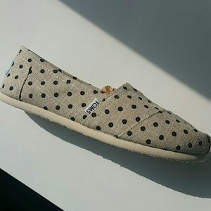 Brand New TOMS Canvas Polka Dot Slip Ons