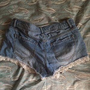 🚫SOLD🚫Low Rise Lace Frill Shorts