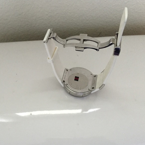 2013 Gucci watch - Picture 3 of 3