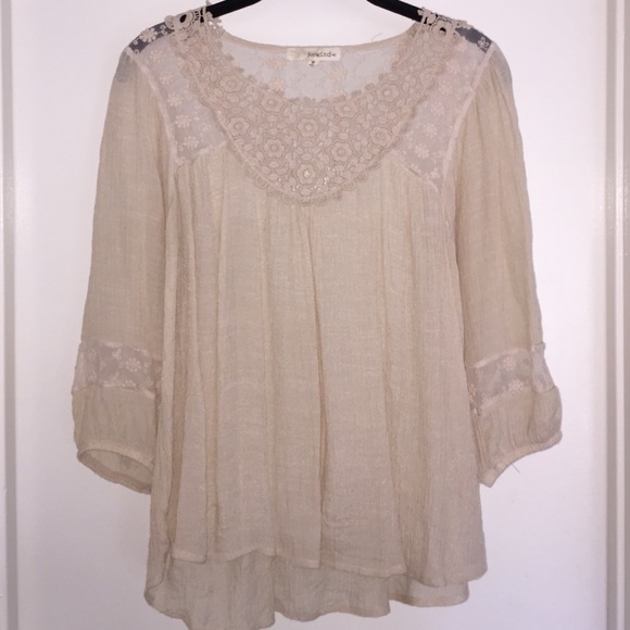 Flowy beige top. Size M