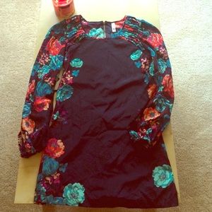 Colorful long-sleeve dress