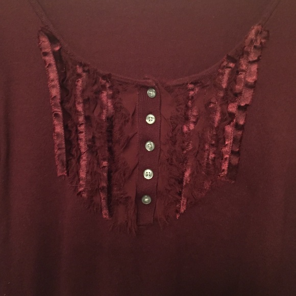 Exclusive Decorated Sweater - Picture 2 of 4