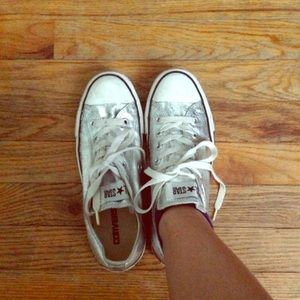 Silver converse