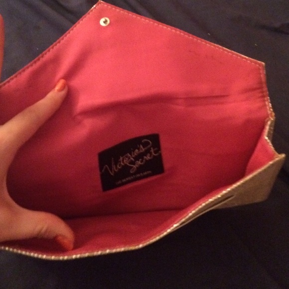 Silver sequin clutch - Picture 3 of 4