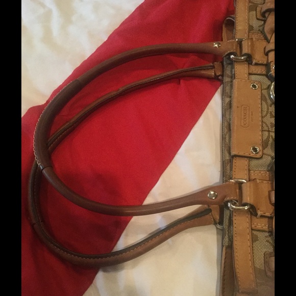 Coach purse - Picture 3 of 4