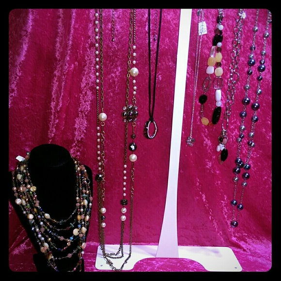 7 Lia sophia necklaces. New