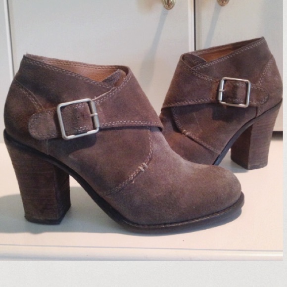 Gray lucky brand booties!