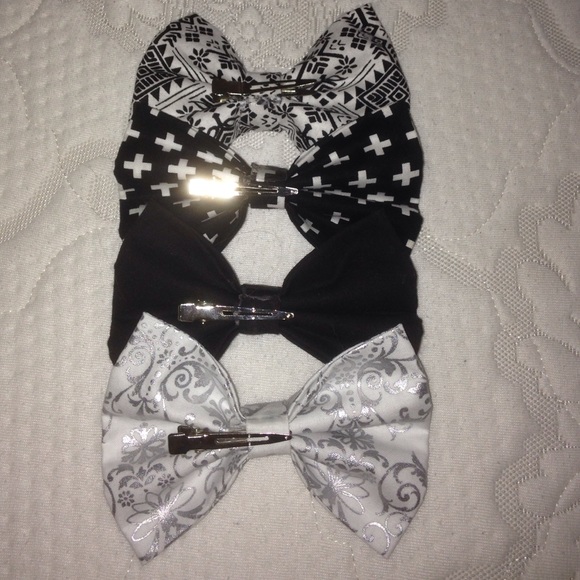 Bows! - Picture 2 of 4
