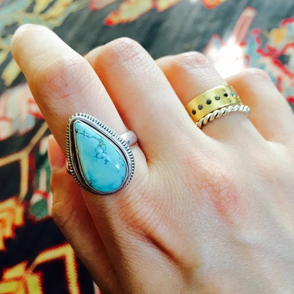 925 Sterling Silver Ring w Turquoise Stone