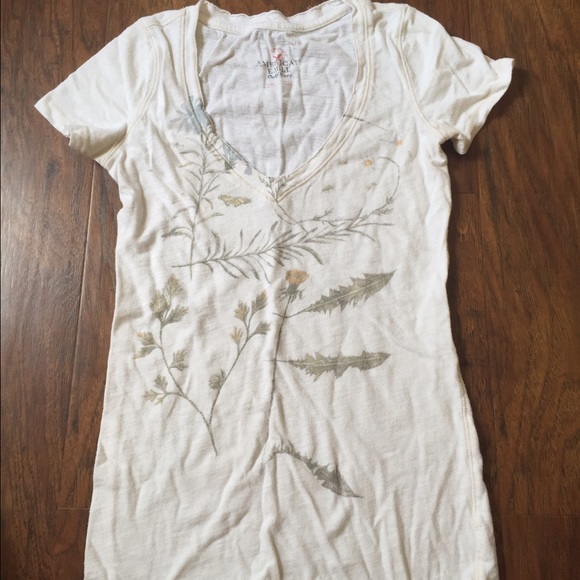 flower v-neck