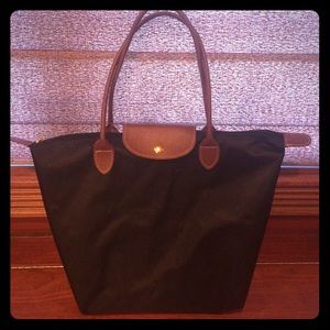 Longchamp Le Pliage bag look alike