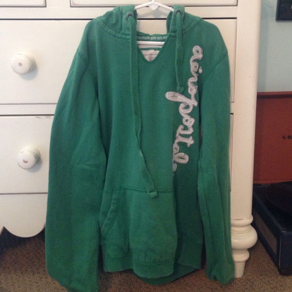 Green Aeropostale sweatshirt