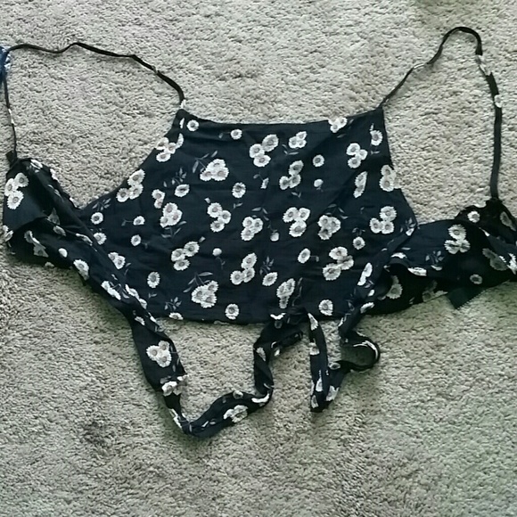 Brandy melville sunflower berit top tie back - Picture 2 of 2