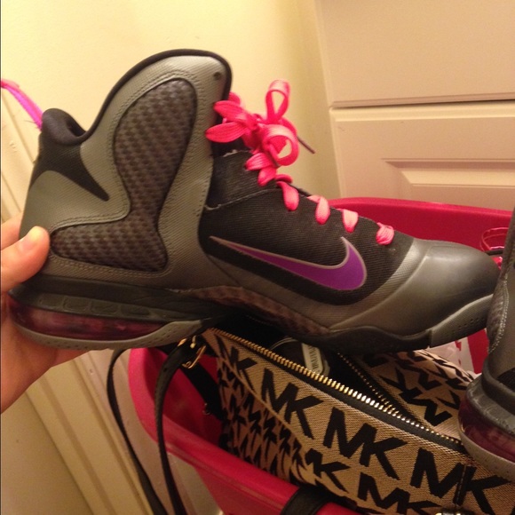 LeBrons size 9
