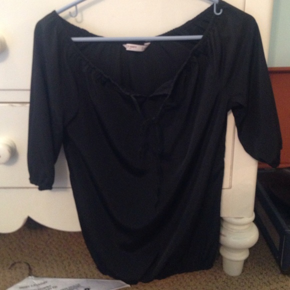 Black old navy shirt