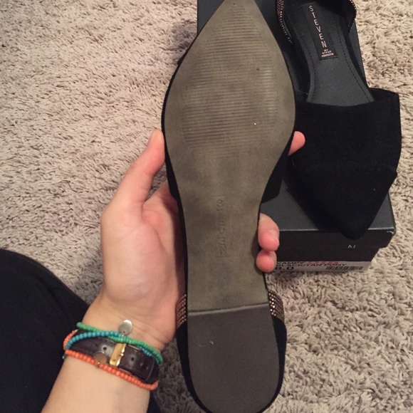 Shoes - Picture 2 of 2