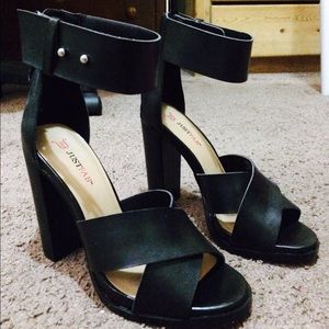NEW* Just Fab Black Heels/Sandals