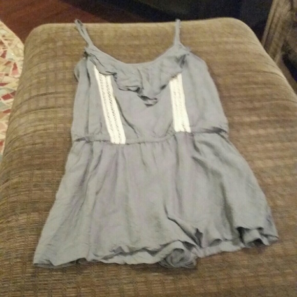 🎉Summer Blow OUT🎉Gray romper - Picture 1 of 2