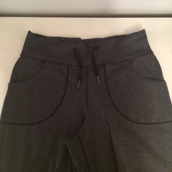 💔 💔 lululemon Yoga Pant, Wide leg Work out Pant - Picture 2 of 4