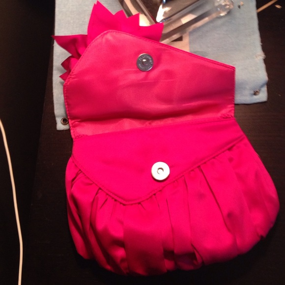 Handbag - Picture 2 of 3