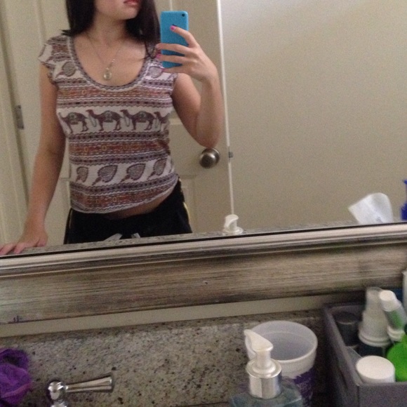 Top - Picture 3 of 4