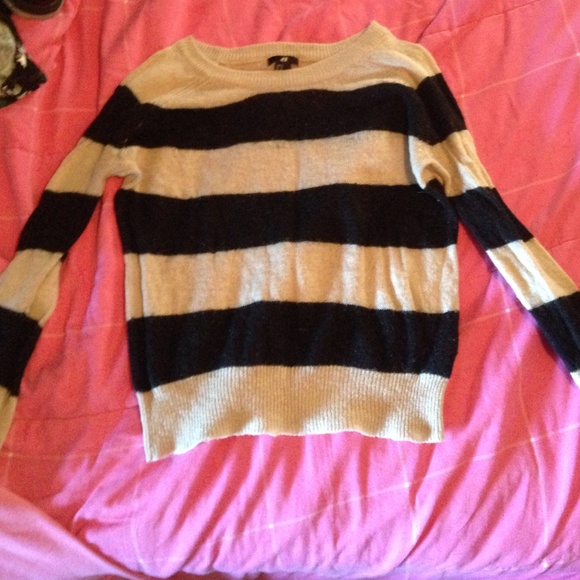 Black and Tan sweater