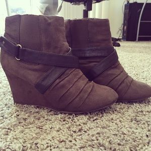 Brown wedge boots