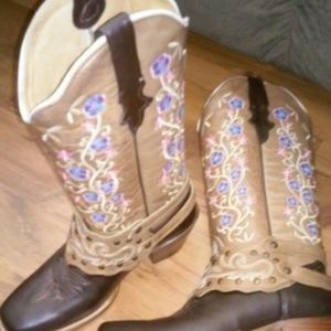 Women's cowboy boots