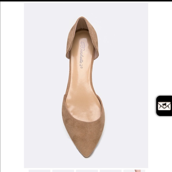 ⚡️SALE⚡️NWT Suede/Beige open side flats.