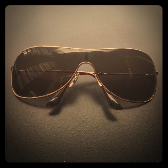Authentic polarized Ray-Ban sunglasses