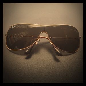 Authentic polarized Ray-Ban sunglasses