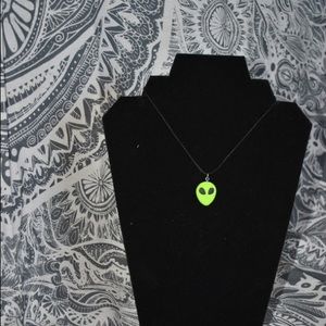 💚 Alien Choker Necklace 👽