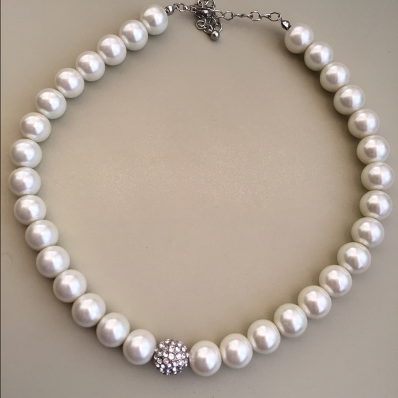 Pearl Necklace - Picture 1 of 1