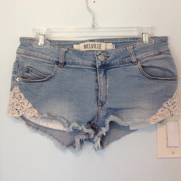 Embroidered denim shorts