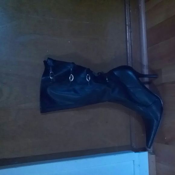 High heels - Picture 2 of 3