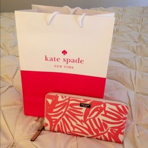 Kate Spade Grant Street Wallet in Pink Palm Print!