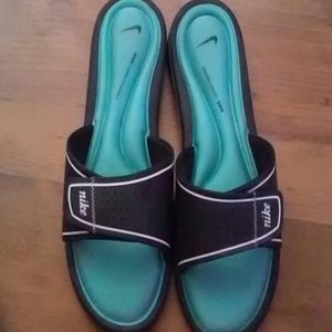 Nike sandles