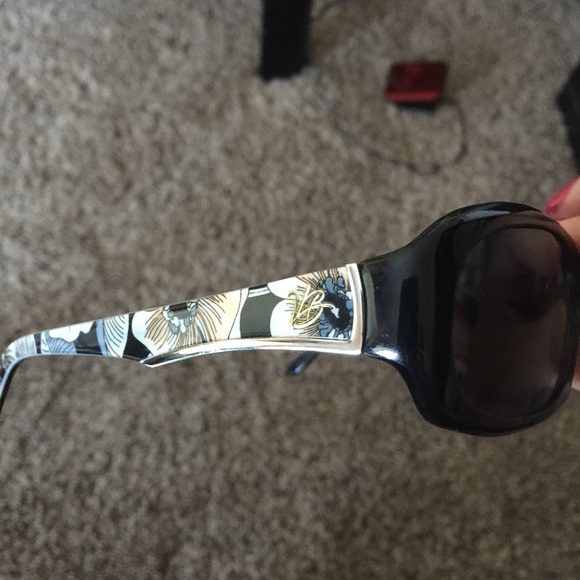 REDUCED!! Vera Bradley Prescription Sunglasses - Picture 2 of 3