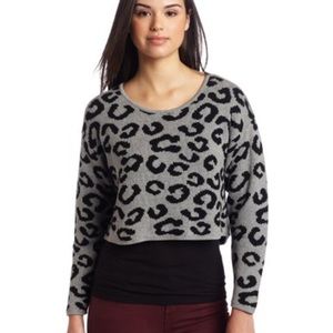 animal print cropped pullover sweater
