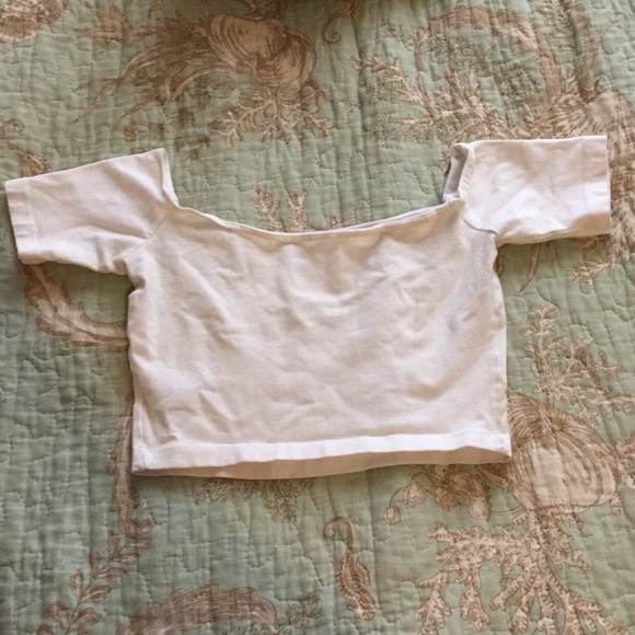 American Apparel Tops - American apparel white off the shoulder crop top