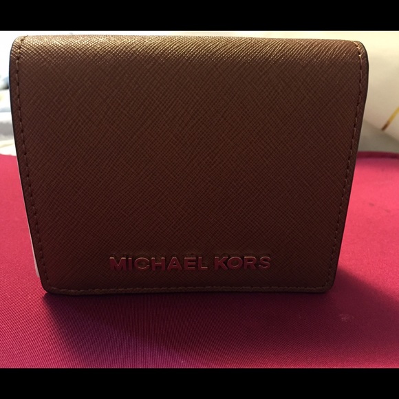 Authentic Michael Kors Jet Set Travel Wallet