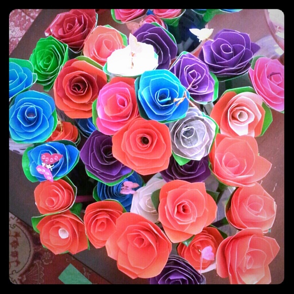 6 Beautiful rose pens <3 with many assorted colors
