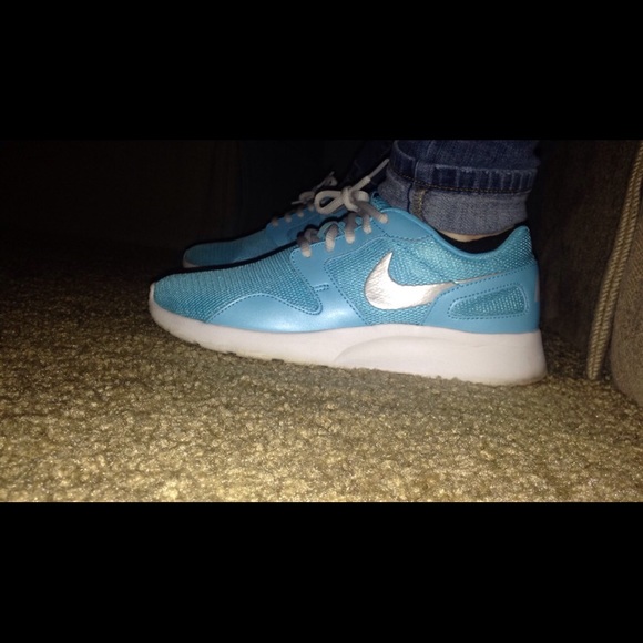 shoes - Picture 1 of 1